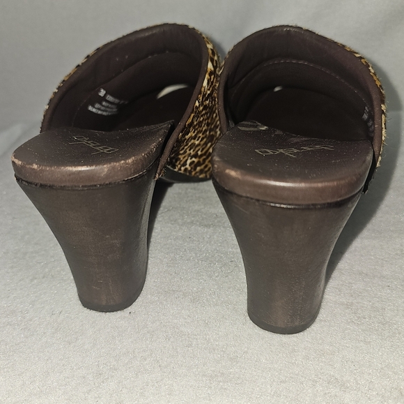 Dansko Rae Leopard Pony Hair Clogs Sz 38(8) Faux Fur - Picture 6 of 9